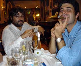 Malcolm Otero Barral y Miguel Ángel Aguilar, cenando con los apóstoles