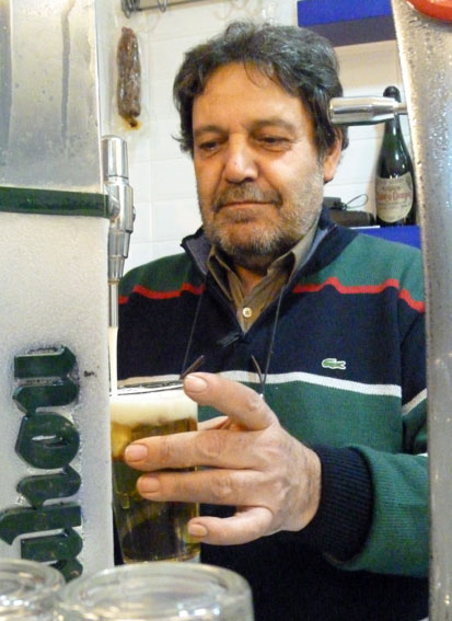 Antonio Barrios, Taberna La Plaza, la mejor cerveza que he probado jamás. Madrid.